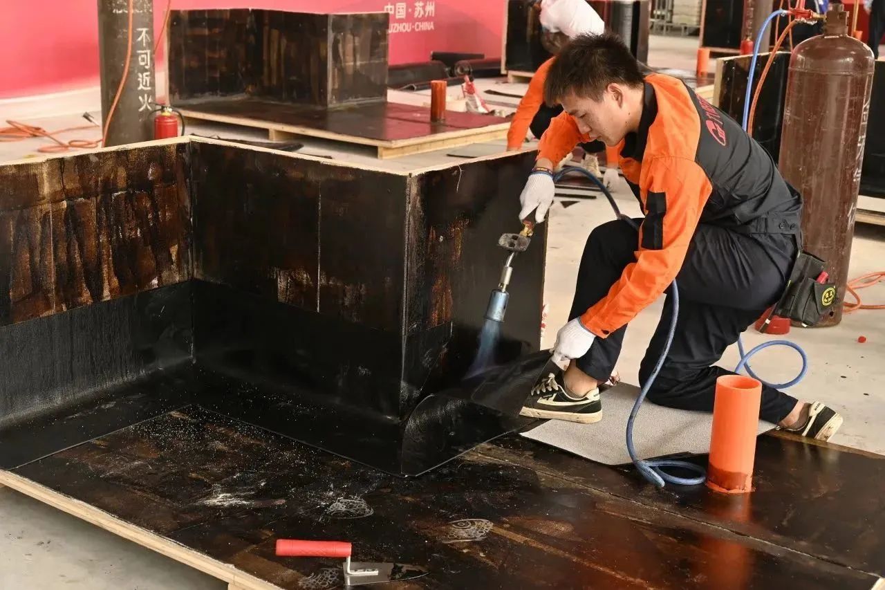 Finales del Concurso Nacional de Habilidades Vocacionales de Impermeabilizaci&oacute;n de la Copa Canlon 2023 (9)