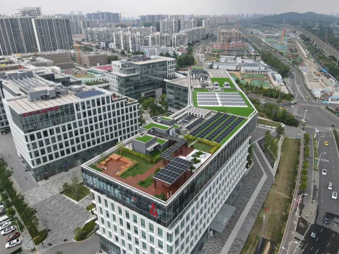 Aplicación de la membrana impermeabilizante de CANLON TPO en el proyecto de techo fotovoltaico de 135 kw 'Smart Zero-Carbon Sky Garden'