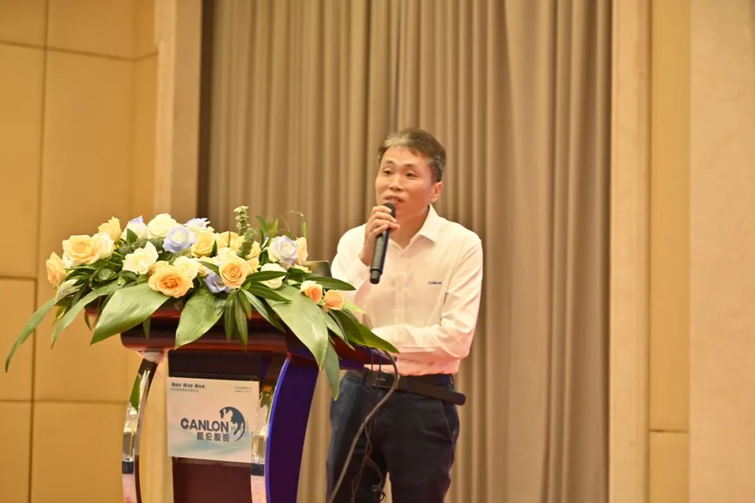 Shan Kaizhi, director general del centro de soporte fotovoltaico