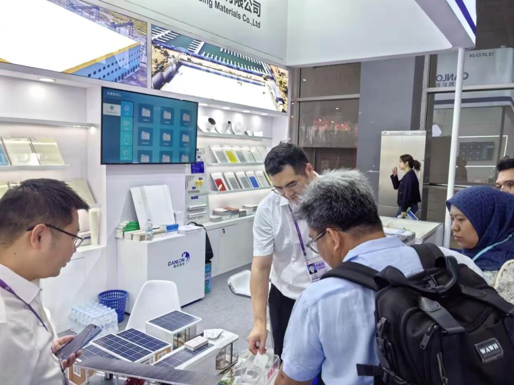 Canlon particip&oacute; en la Feria de Cant&oacute;n