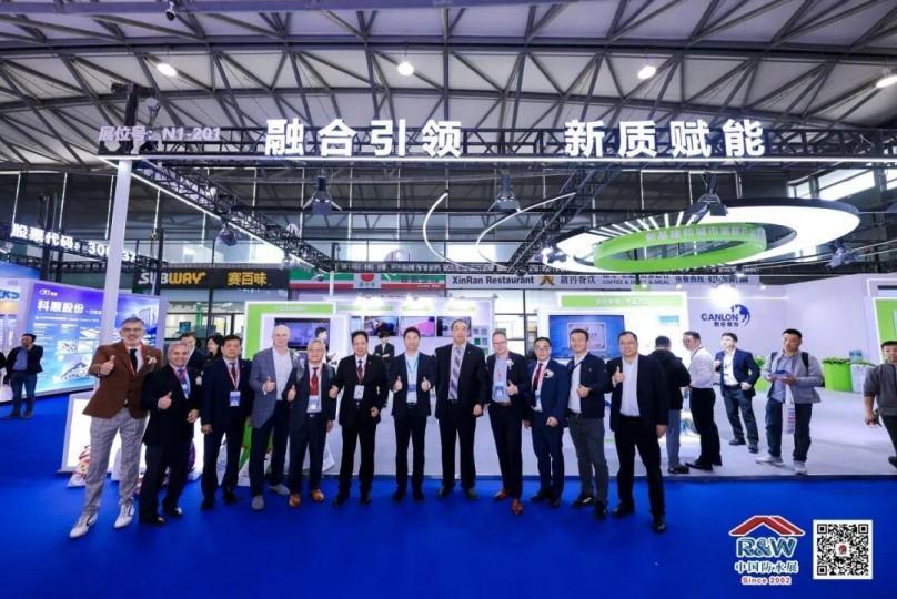 Centrarse en Canlon | La integración conduce a un nuevo empoderamiento de la calidad: ¡en el primer día de la Exposición de Impermeabilización, Canlon mostró nueva productividad en el campo de la impermeabilización!