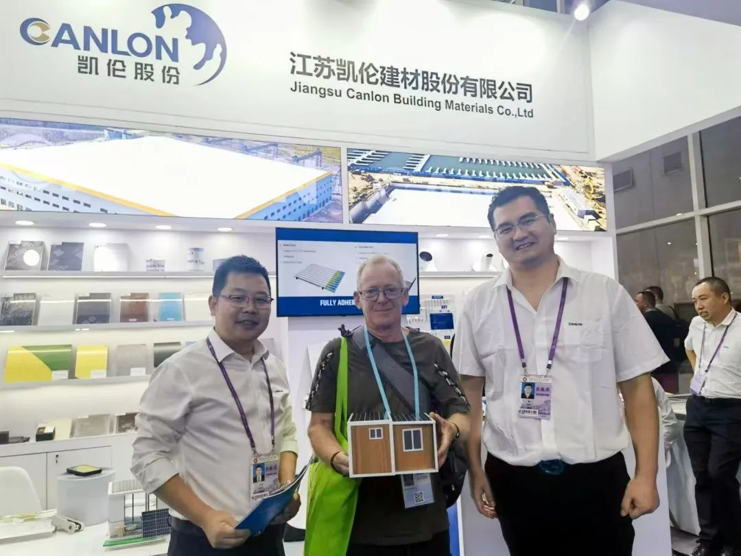 Canlon fue a Guangzhou para asistir a la 136&ordf; Feria de Exportaci&oacute;n de Importaci&oacute;n y Importaci&oacute;n de China