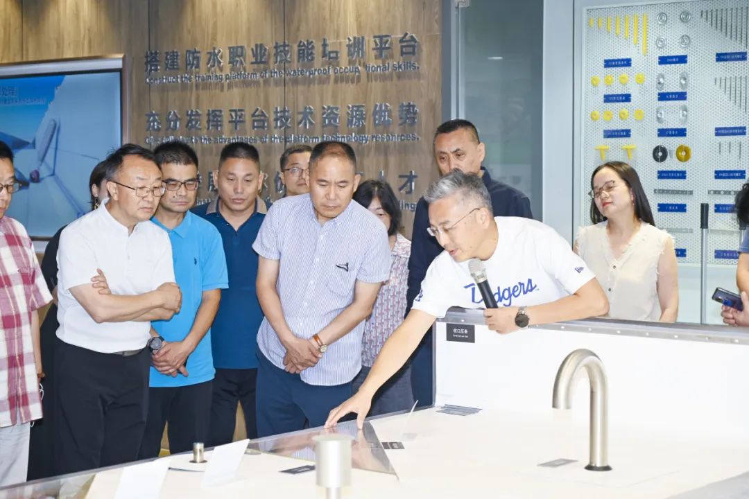 Exalumnos invitados visitaron el CANLON Instituto de Investigaci&oacute;n de Tecnolog&iacute;a Avanzada