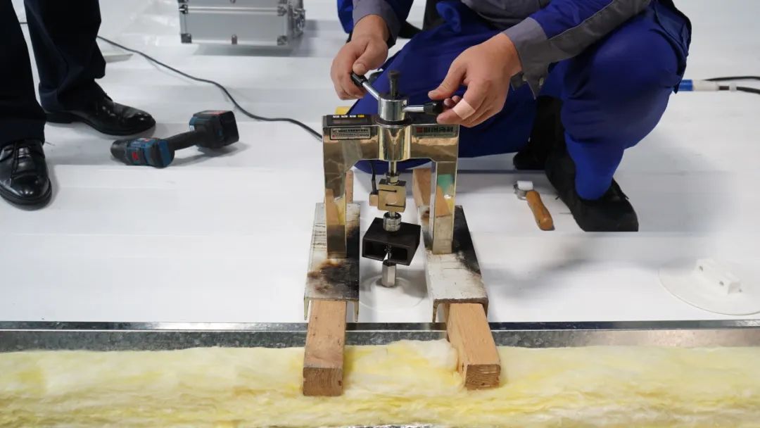 Demostraci&oacute;n de instalaci&oacute;n de techo Canlon